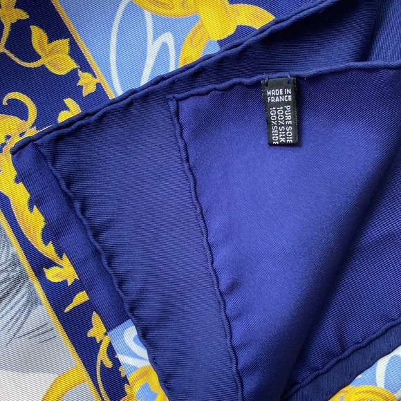 CELINE Paris scarf, navy with multicolor patterns - Picture 4 of 7